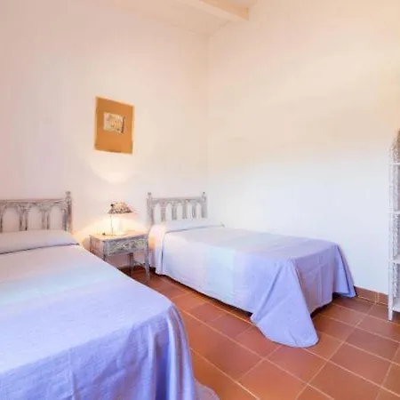 Villa Sleeps 6 With Pool Air Con And Wifi