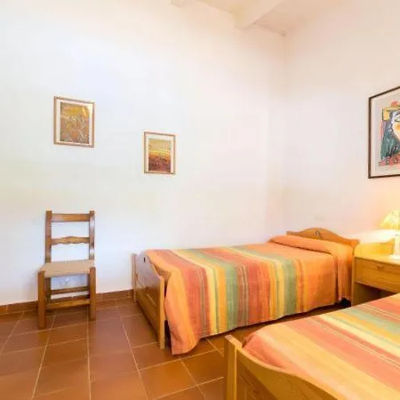 Sleeps 6 With Pool Air Con And Wifi *